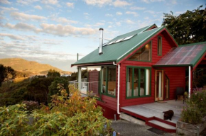 Hereweka Garden Retreat